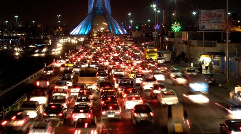 تعداد خودروهای تهران، بیش از ظرفیت معابر است